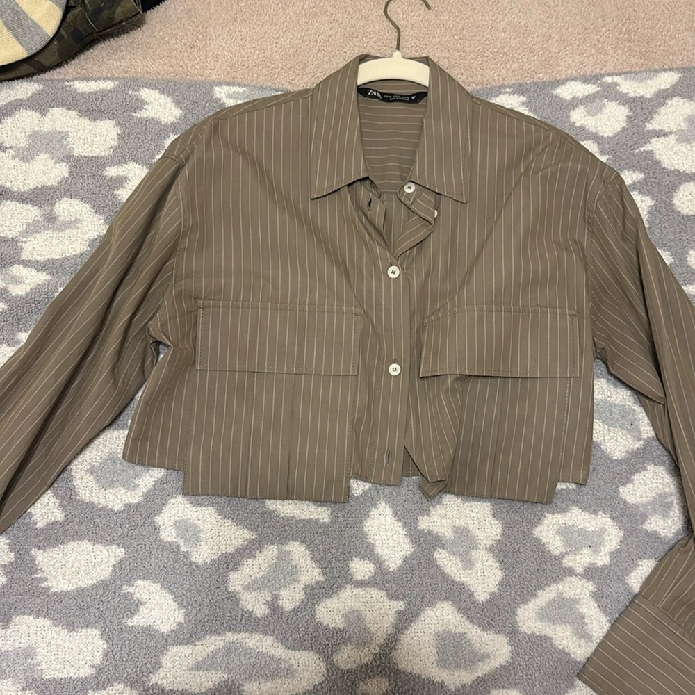 cropped striped olive Zara button up